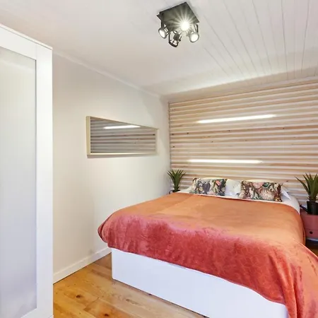 Bright 1 Bedroom In St George's Castle *