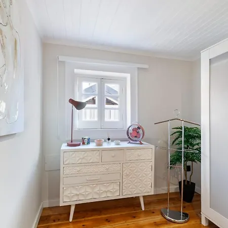 Bright 1 Bedroom In St George's Castle