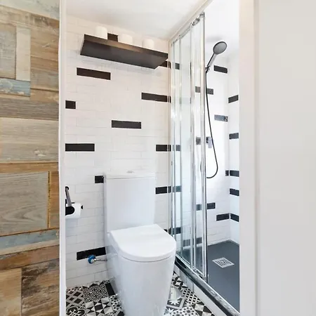 Bright 1 Bedroom In St George's Castle Apartman